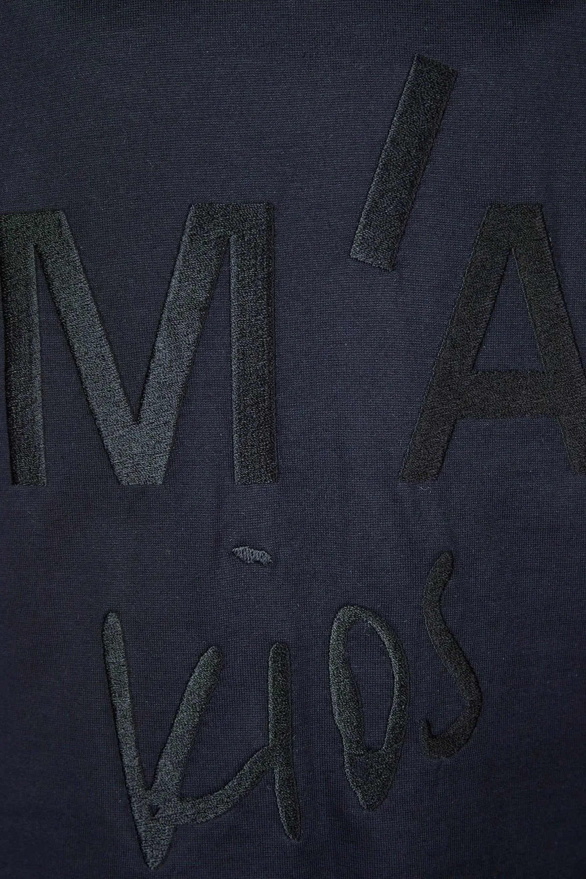 BLACK EMBROIDERED T-SHIRT