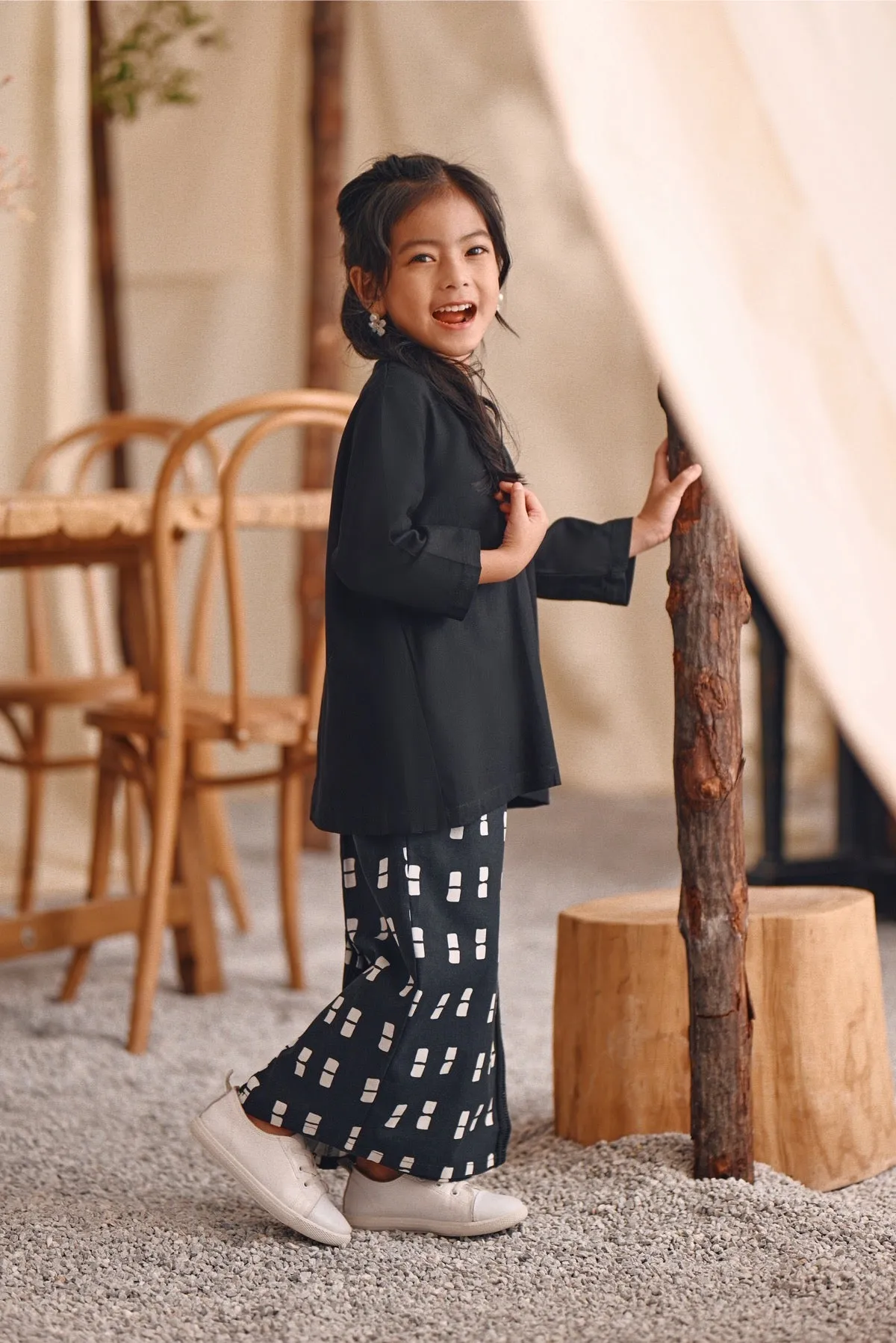 The Bayu Back Pleats Skirt - Dusk